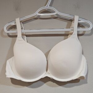 Cacique 44C Boost Plunge Bra